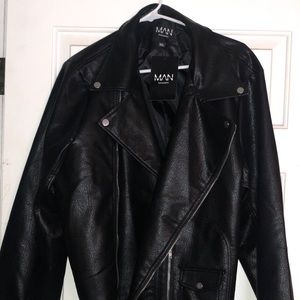 First come first serve! Men’s Black leather jacket